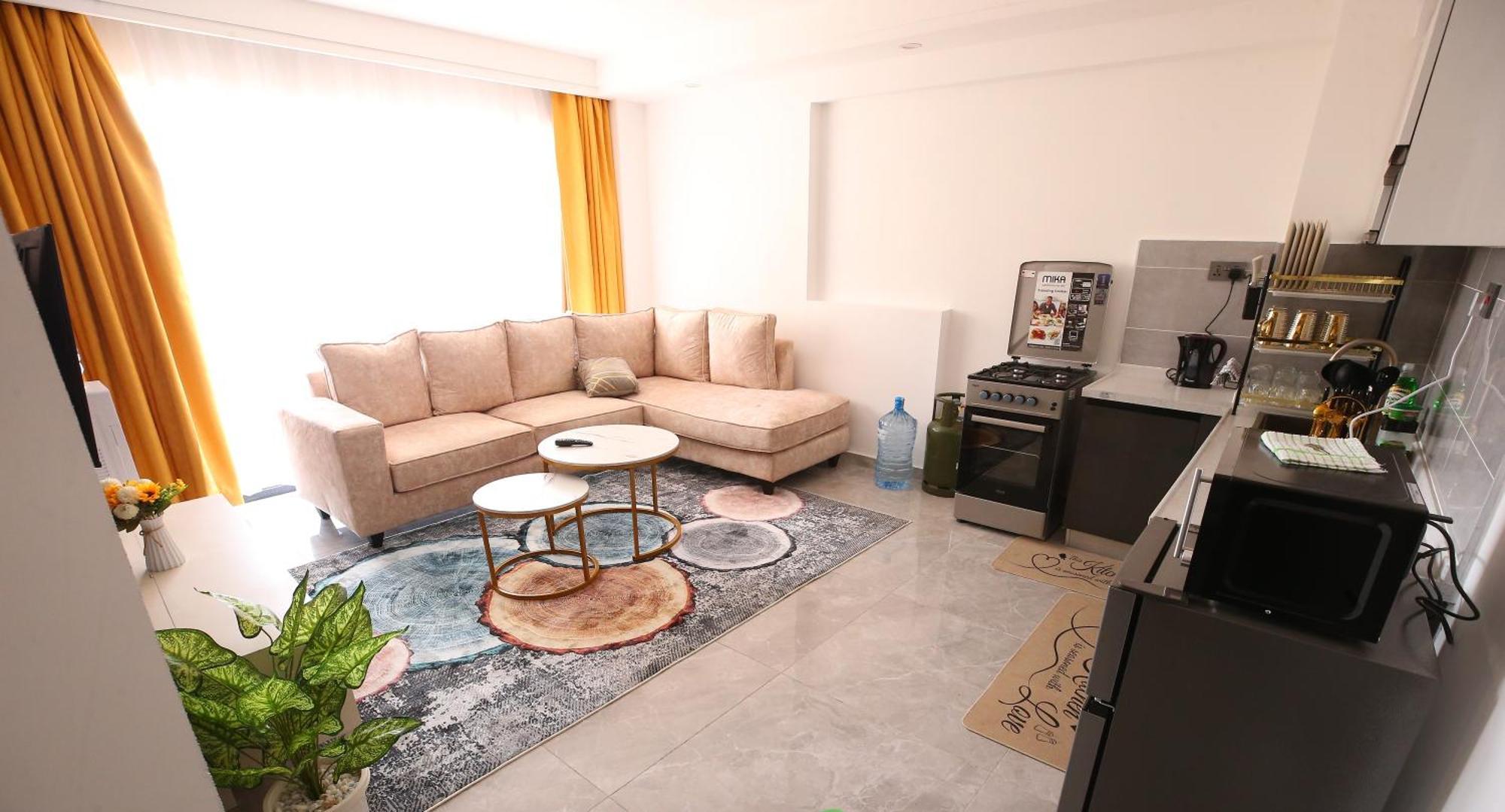 Modern 1-bedroom In With Balcony, Gym, & Fast Wifi Nairobi
